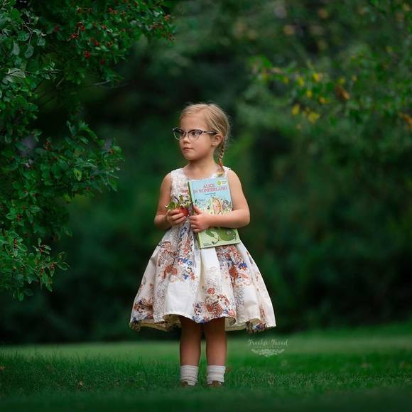 Meet your Posher, Lesley - Picture 1 of 1